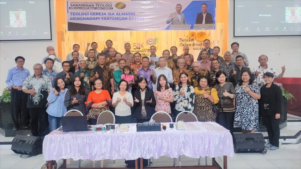 Peserta acara sarasehan Teologi Gereja Isa Almasih di GIA Jemaat Surabaya.
