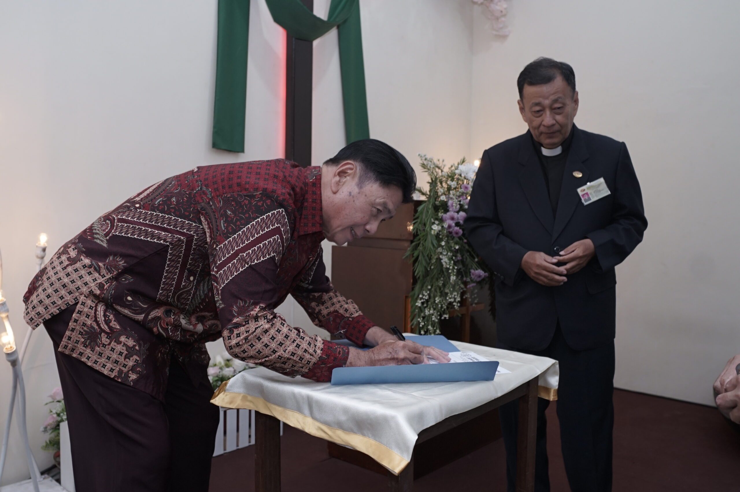 Penandatangan Aset GIA Kudus diserahkan ke GIA Deltasari