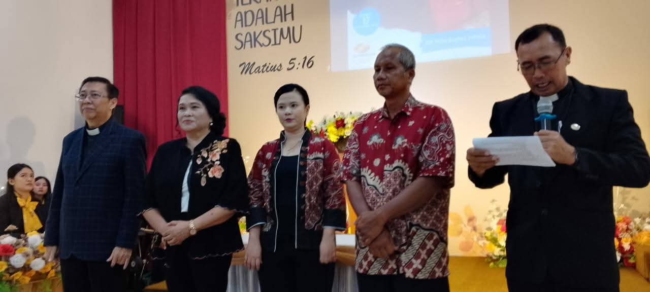 Penahbisan Pendeta Muda GIA PRINGGADING TPI PURWOKERTO (8)