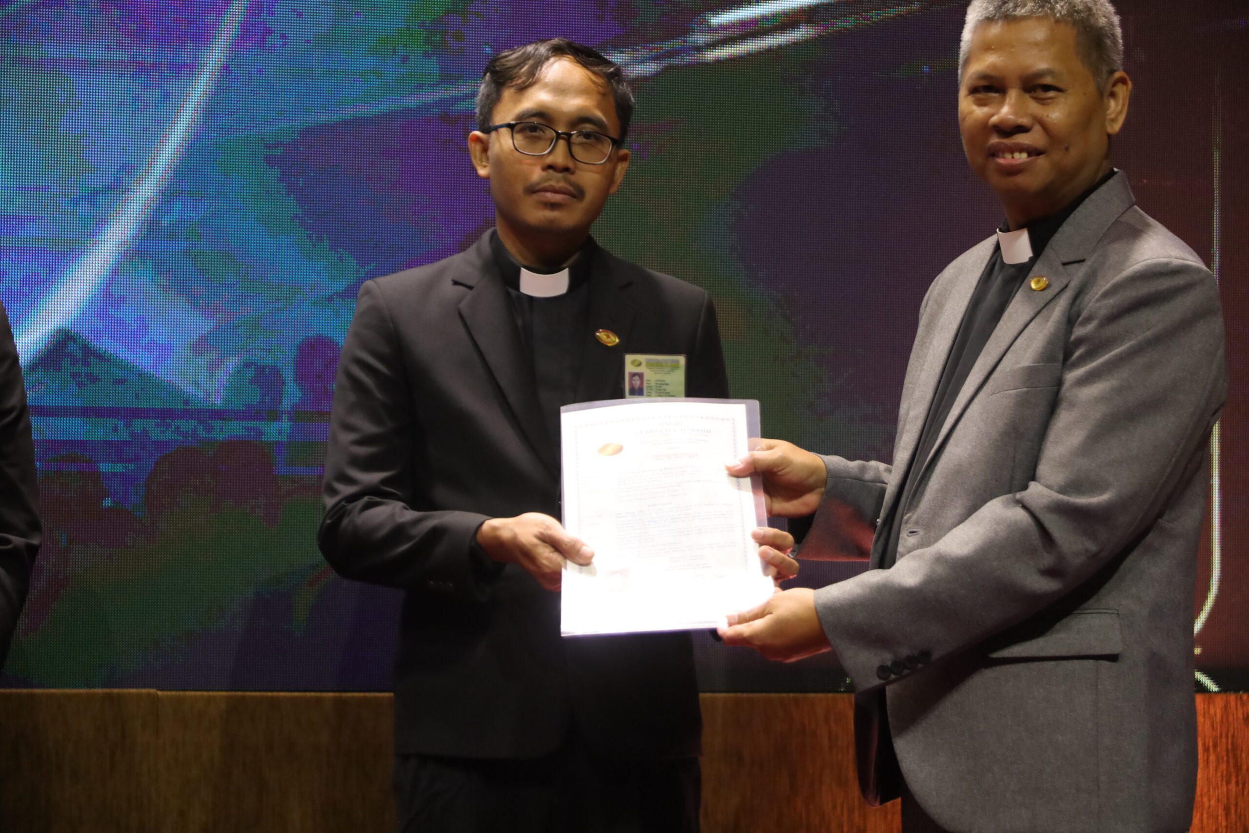 Ibadah Penahbisan Pendeta Gereja Isa Almasih Maleer Bandung (7)